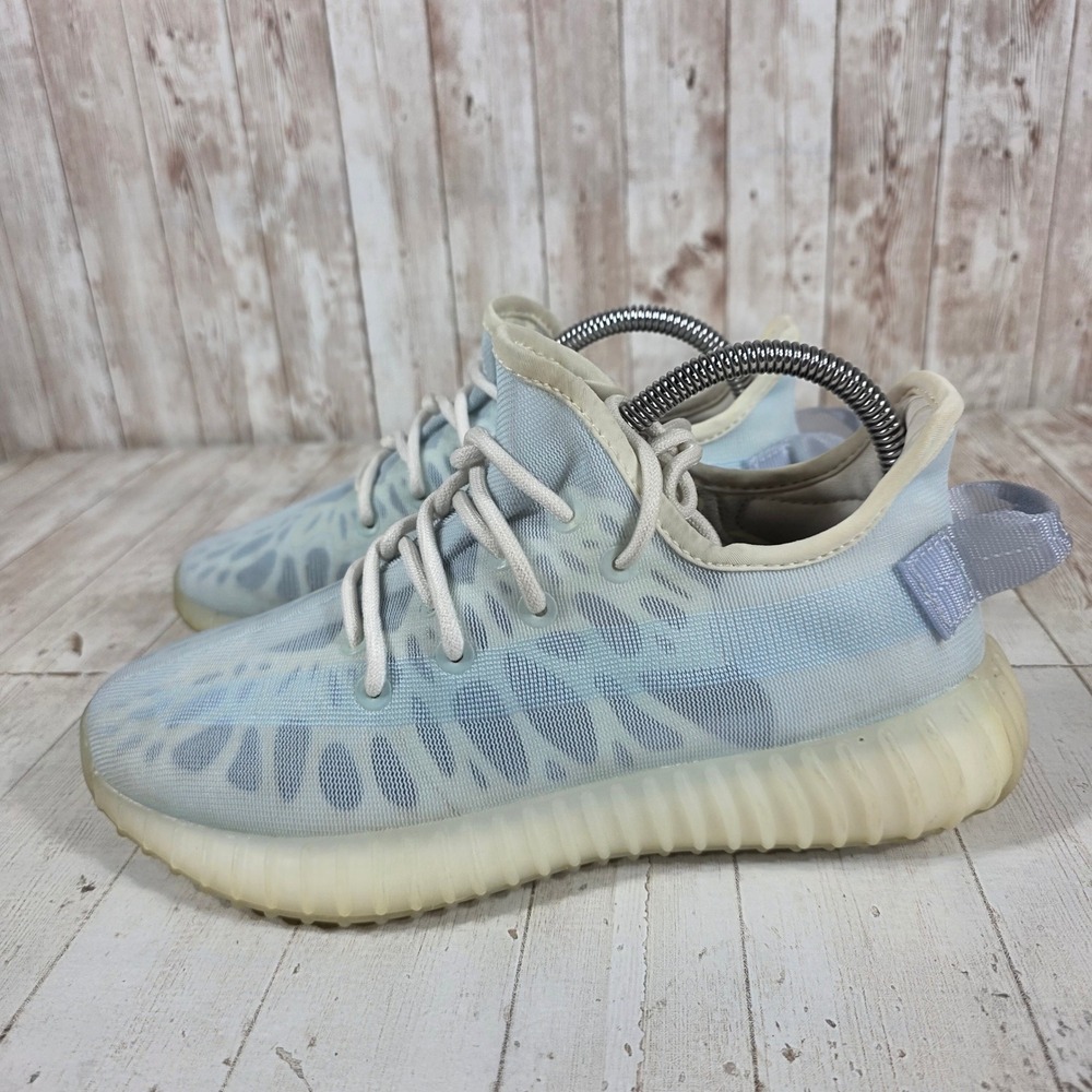 Adidas Yeezy Boost 350 V2 Mono Ice Blue GW2869 Womens 7.5 Mens 6.5 - Picture 4 of 8